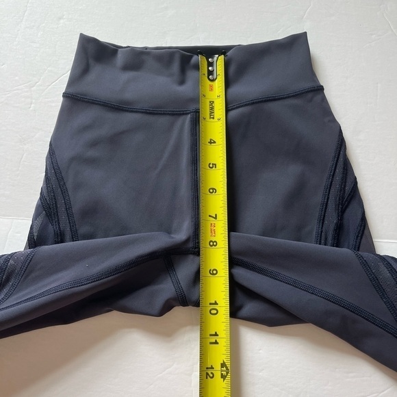 Lululemon Wunder Under Crop III and Never Still Crop 21” Both size 2 - Picture 8 of 16